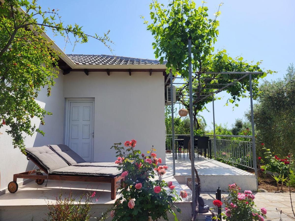 Ioannis Houses - Gemuetliches Ferienhaus Im Olivenhain Skala Potamia Exterior foto