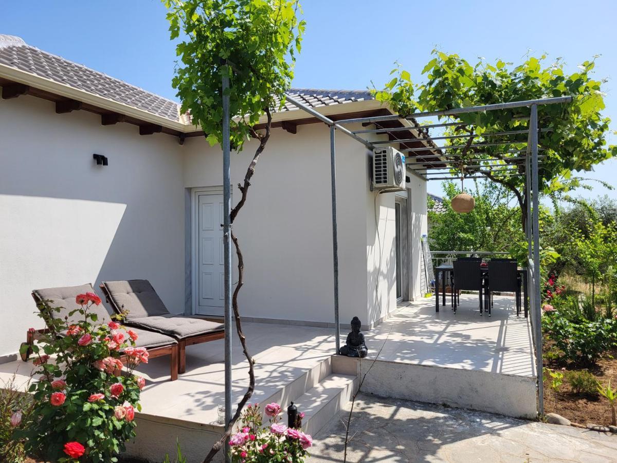 Ioannis Houses - Gemuetliches Ferienhaus Im Olivenhain Skala Potamia Exterior foto